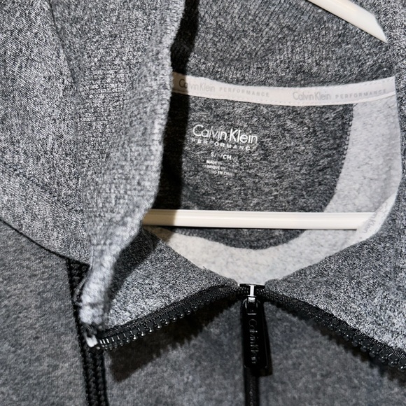 Cropped Calvin Klein performance zip up hoodie size small gray - Picture 3 of 5
